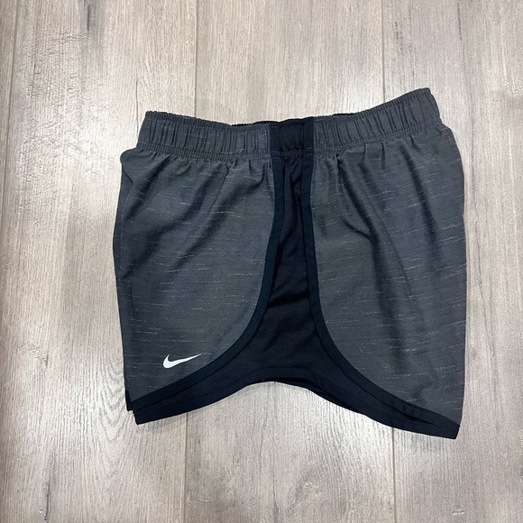 Women Nike Dri Fit Running Shorts - Picture 3 of 6